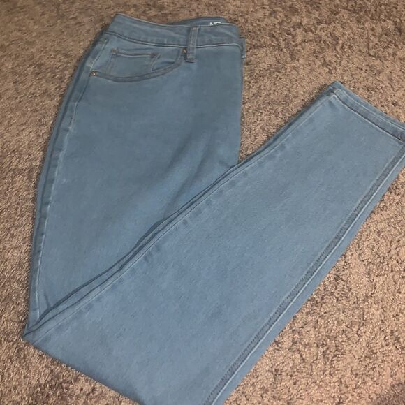 High Rise Skinny Jeans - Picture 8 of 8